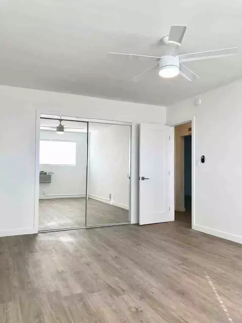 1155 Hacienda Pl, West Hollywood, CA 90069
