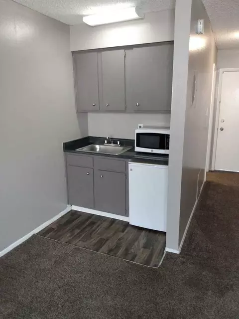 3357 Cerrillos Rd, Santa Fe, NM 87507