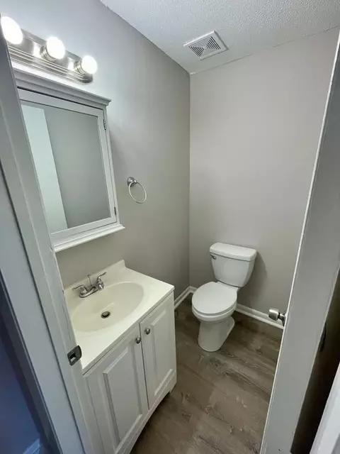 222 Bradley Ave, Waterbury, CT 06708 photo 46