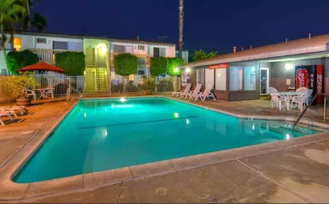 2401 W Roberta Ave, Fullerton, CA 92833 photo 4