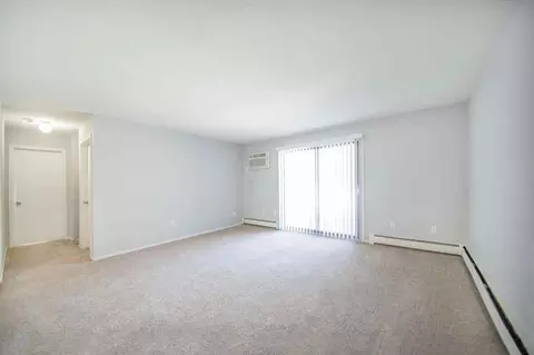 8150 W River Rd, Brooklyn Park, MN 55444