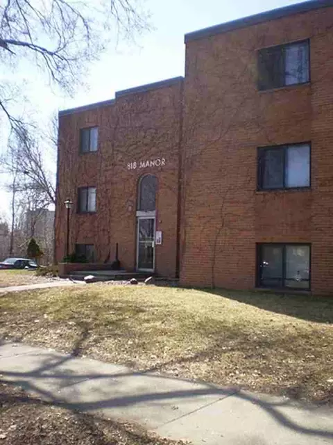 818 8th St SE, Minneapolis, MN 55414