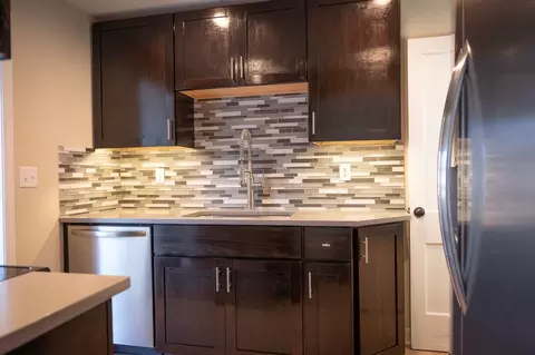 6332 Cherry St, Kansas City, MO 64131