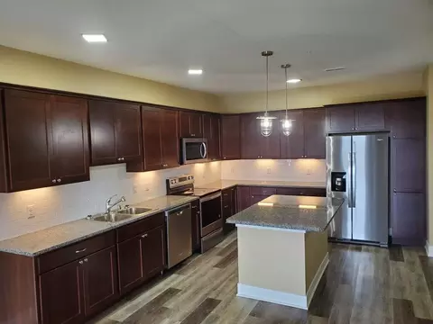 16 Fulton St, Wausau, WI 54403