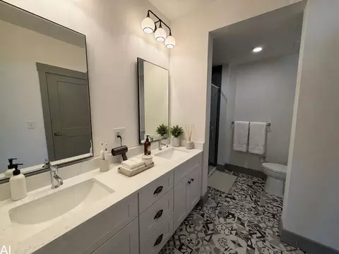 6020 Montgomery Rd, Cincinnati, OH 45213 photo 23