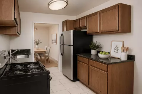 1001 Spring St, Silver Spring, MD 20910 photo 8