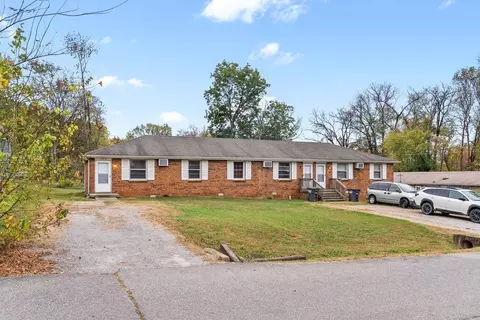 102 Tandy Dr, Clarksville, TN 37042