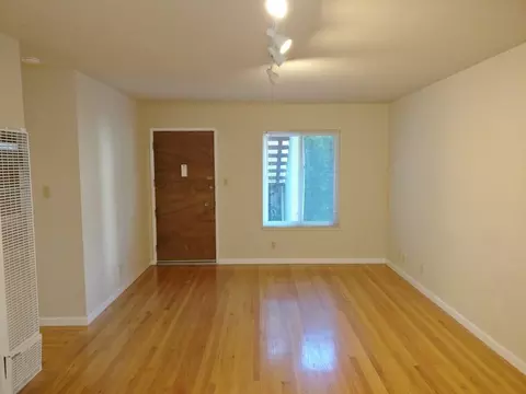 665 Roble Ave, Menlo Park, CA 94025
