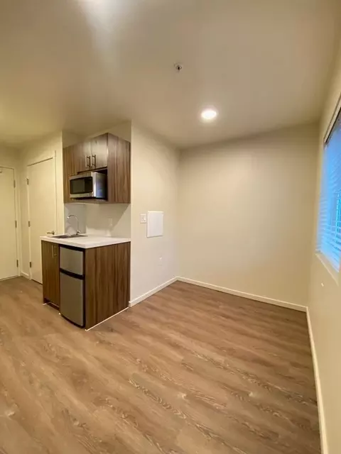 330 4th St, Kirkland, WA 98033
