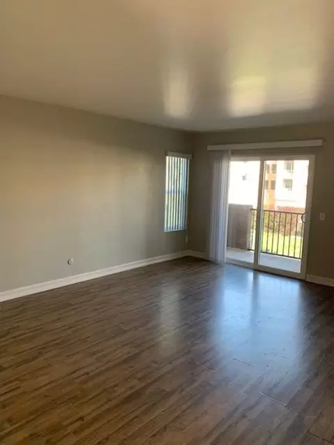 298 Eddie Dr, Vista, CA 92083