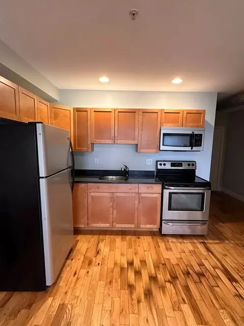 26 Portland St, Worcester, MA 01608