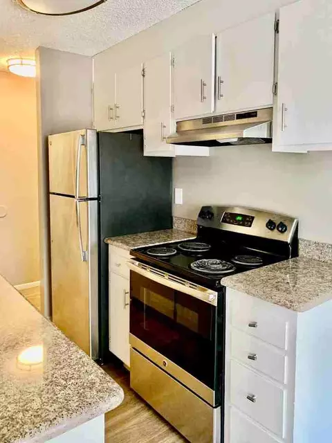 2461 Warring St, Berkeley, CA 94704 photo 3