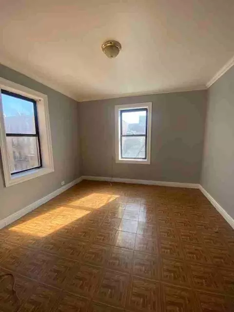 621 W 188th St, New York, NY 10040