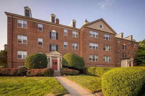 2590 N Moreland Blvd, Shaker Heights, OH 44120