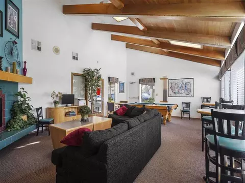 1420 F St, Davis, CA 95616