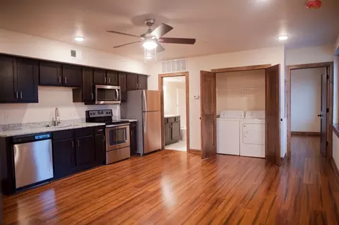 529 E Cherry St, Springfield, MO 65806