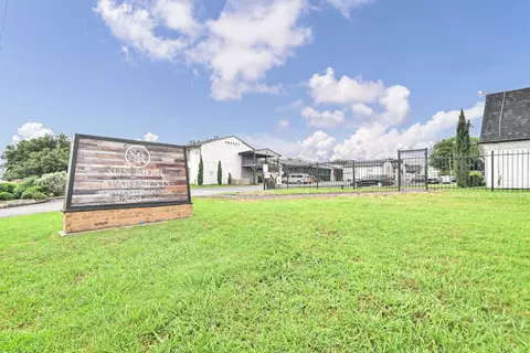 6608 South Fwy, Fort Worth, TX 76134