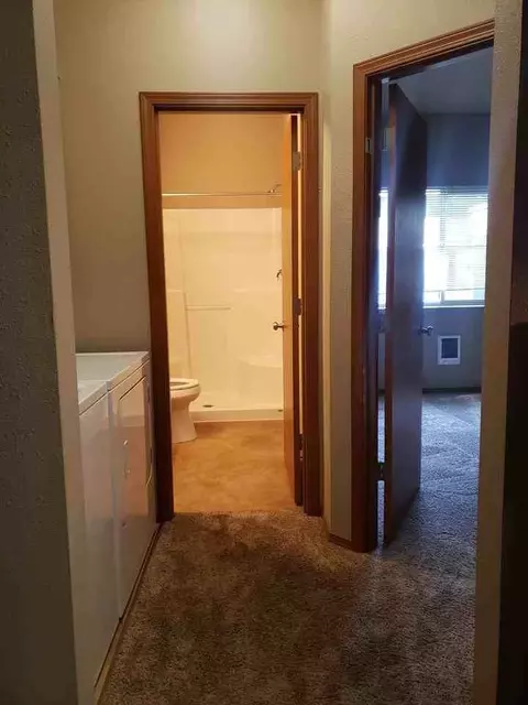 551 E 14th Ave, Eugene, OR 97401 photo 9