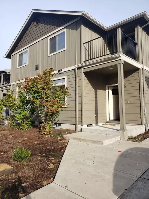 551 E 14th Ave, Eugene, OR 97401