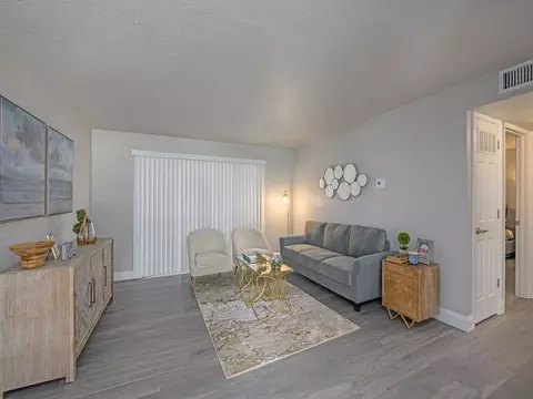 810 Belleair Rd, Clearwater, FL 33756