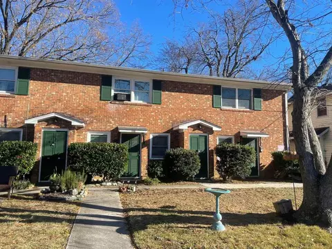 688 Chestnut St, Greensboro, NC 27405