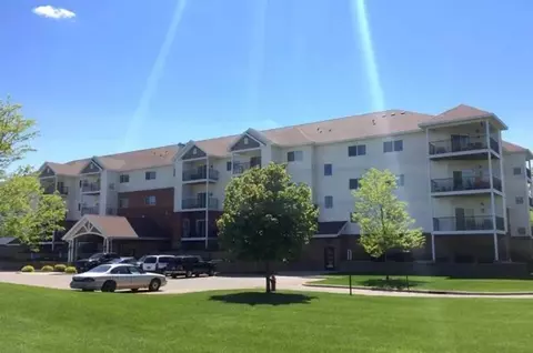 955 31st St W, Hastings, MN 55033