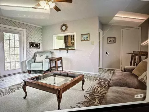 120 5th St, San Leon, TX 77539