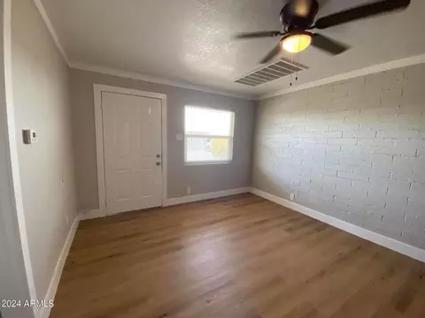 1595 W Mountain View Rd, Phoenix, AZ 85021