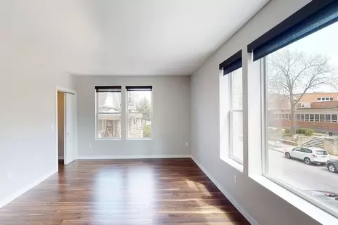 520 E Armour Blvd, Kansas City, MO 64109