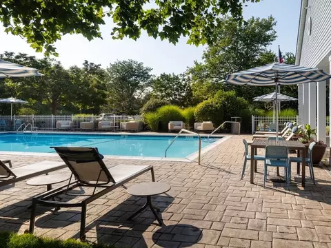 313 Avalon Cir, Smithtown, NY 11787 photo 34