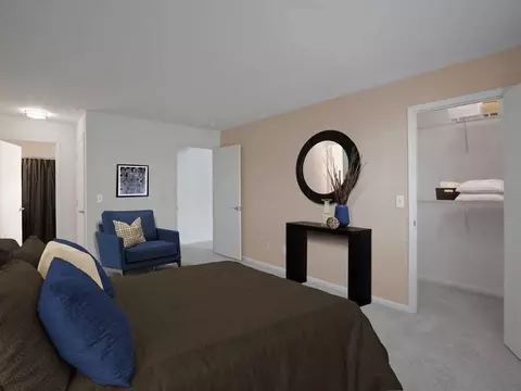 313 Avalon Cir, Smithtown, NY 11787 photo 17