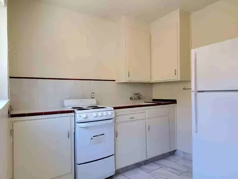 357 S 4th St, San Jose, CA 95112 photo 2