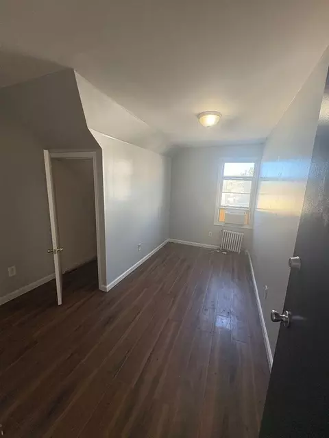 56 Park Ave, Paterson, NJ 07501