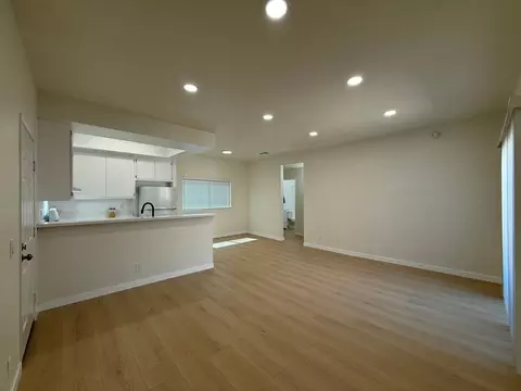 11459 Collins St, Los Angeles, CA 91601