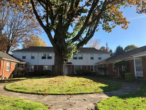 3904 SE Cesar E Chavez Blvd, Portland, OR 97202