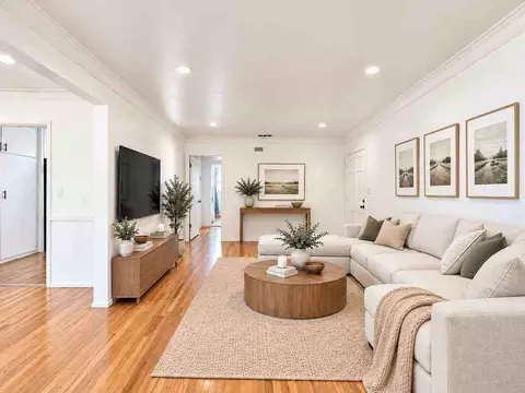 5330 Whitsett Ave, Los Angeles, CA 91607