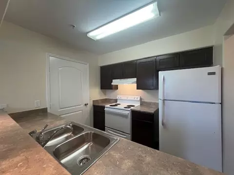 1204 E Lyon St, Laredo, TX 78040 photo 5