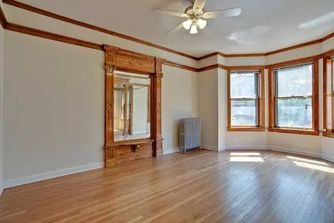 5213 S Dorchester Ave, Chicago, IL 60615