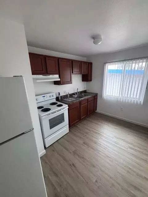 7020 N 75th Ave, Glendale, AZ 85303