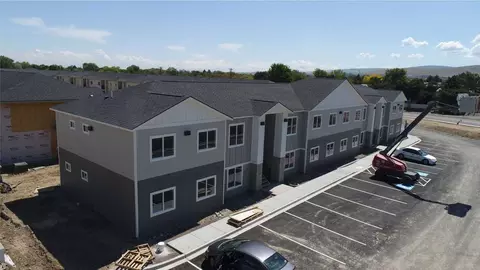 2652 W 15th Ave, Kennewick, WA 99337
