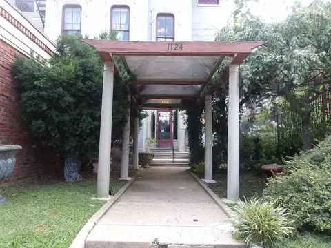 1124 S 3rd St, Louisville, KY 40203