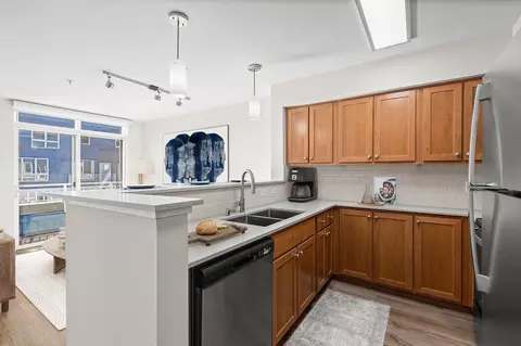 1215 Dexter Ave N, Seattle, WA 98109 photo 11