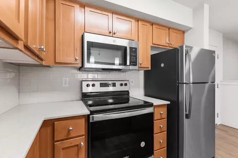 1215 Dexter Ave N, Seattle, WA 98109 photo 16