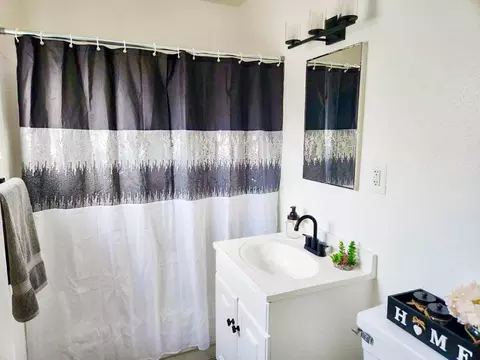 110 Ogden Ave, Las Vegas, NV 89101 photo 2