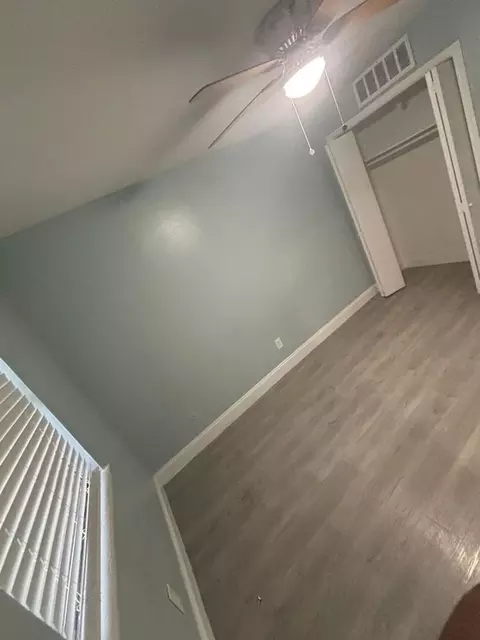 301 Rolston Rd, Irving, TX 75060