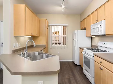 1571 Flynn Rd, Camarillo, CA 93012 photo 9
