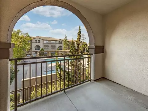 1571 Flynn Rd, Camarillo, CA 93012 photo 8