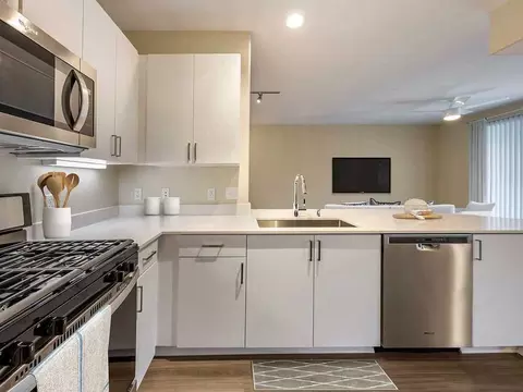 1571 Flynn Rd, Camarillo, CA 93012 photo 3