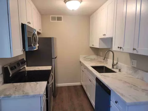 2300 G St, Sacramento, CA 95816