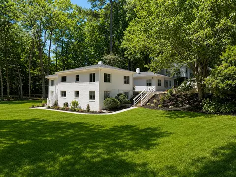 3005 Leonard St, Raleigh, NC 27607